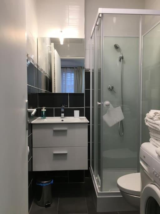 Apartment 2 Pieces 25m2 1er G